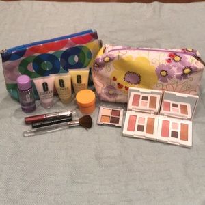 NEW Clinique 11piece never used make up and 2 bags